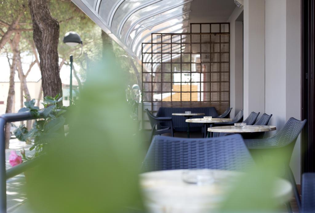 Aparthotel Carinzia Lignano Sabbiadoro Exterior foto